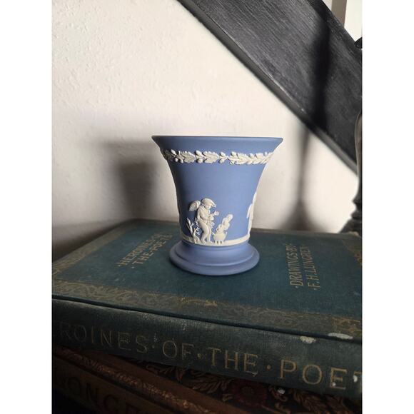 Wedgwood Blue Jasperware Mini Vase 3.5" Made in England Cupid Relief Vintage - Picture 1 of 10